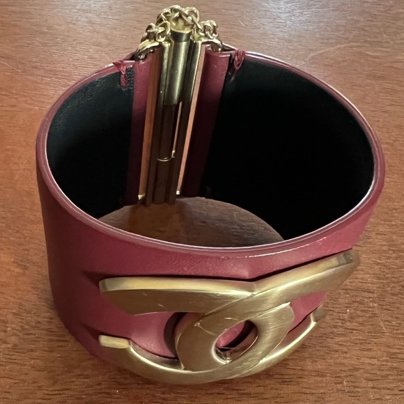 CHANEL CC Exclusive Leather Bracelet - Burgundy - Small - Picture 10 of 11